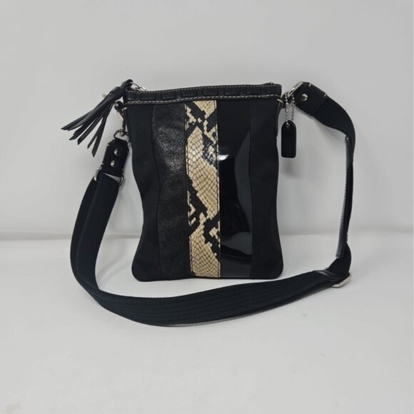 Coach Signature Hampton Python Black Patchwork Crossbody Swingpack Purse Bag - Picture 1 of 7